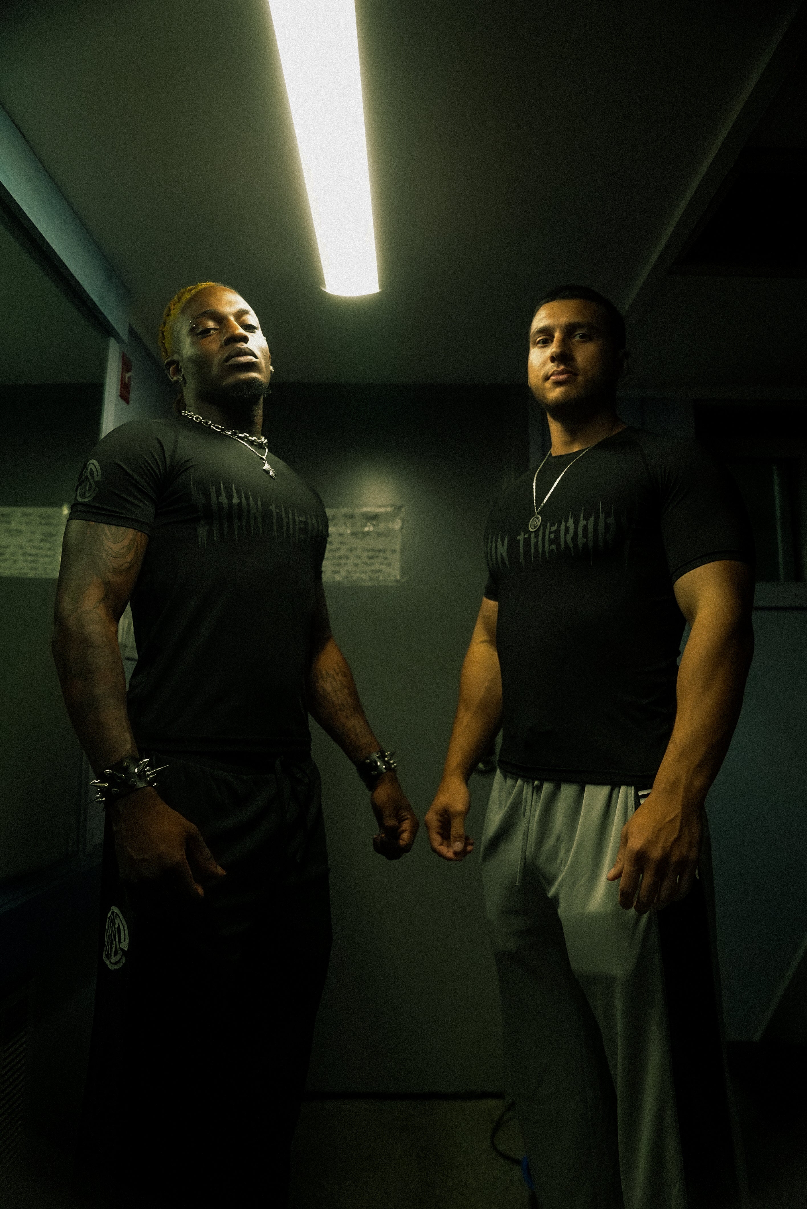 Onyx Black Iron Therapy Short-Sleeve Compression - Image 5